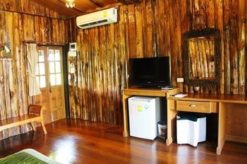 Hotel Baan Baitan Resort