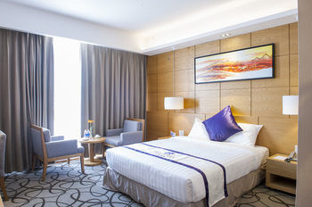 Iris Hotel