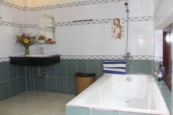Apartamento Little Paris Resort & Spa