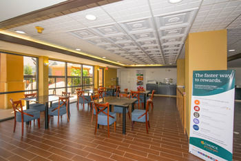 Motel Quality Inn And Suites