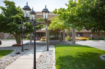 Hotel Red Lion River Inn
