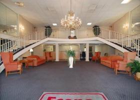 Hotel Econo Lodge & Suites