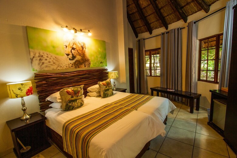 Posada Emdoneni Lodge With Cheetah Project