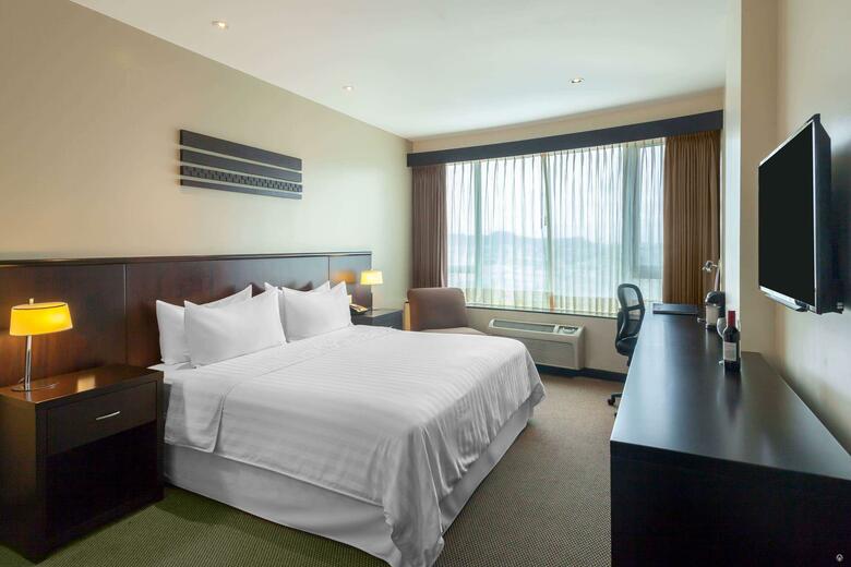 Hotel Wyndham Garden Guayaquil