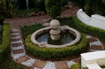 Bed & Breakfast Tweyamo Guest House