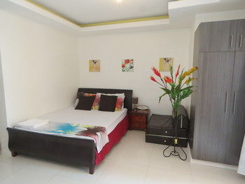 Aparthotel Bayview Designers Suites
