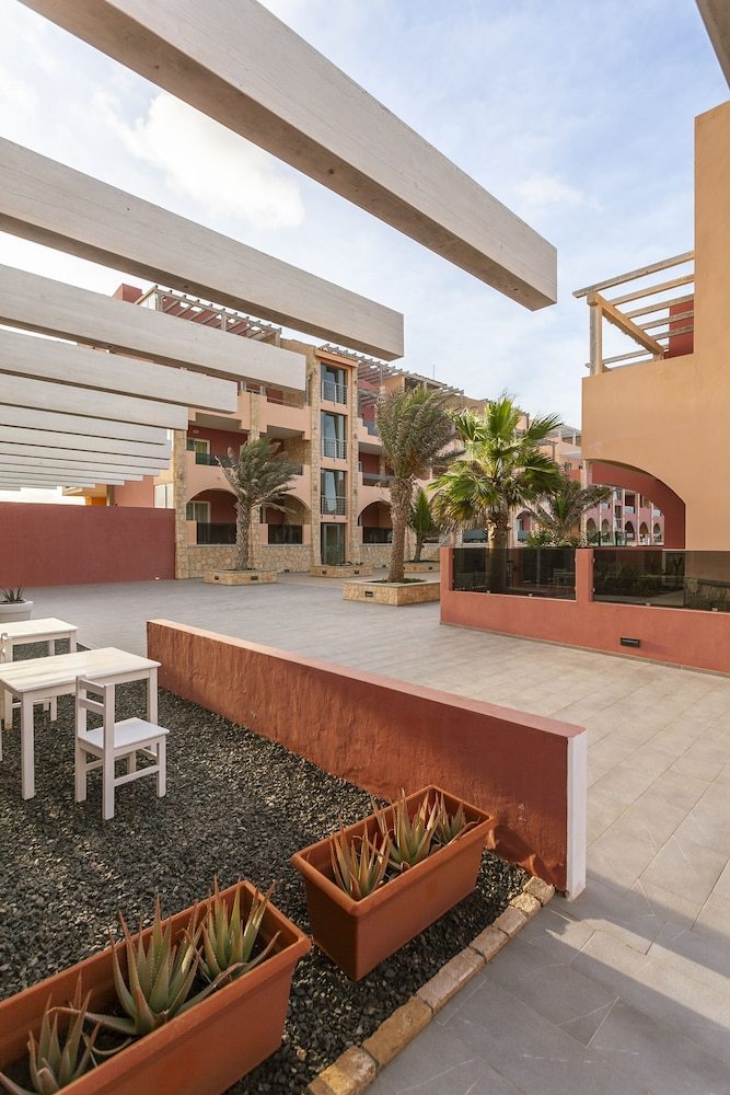 Aparthotel Por Do Sol