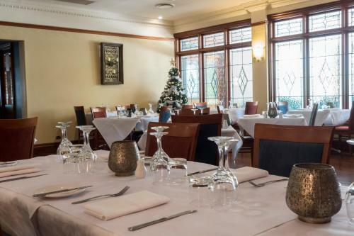 Best Western Plus All Settlers Motor Inn
