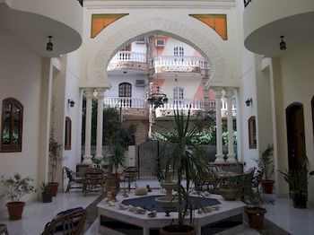 Alhambra Hotel
