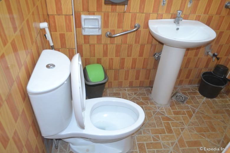 Hotel Antonio's Apartelle & Suites