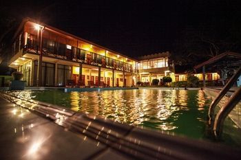 Hotel Oak Ray Lake Resort