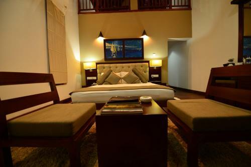 Hotel Laya Waves