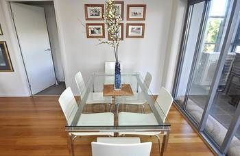 North Sydney 16 Wal Furnished Apartment