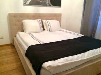 Autobudget Apartments Platinum Towers