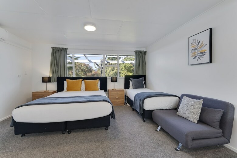 Archway Motel & Chalets
