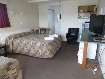 Central Court Motel