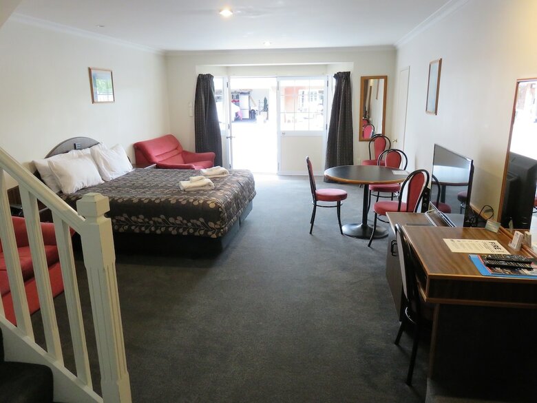 Hotel Admirals Motor Lodge