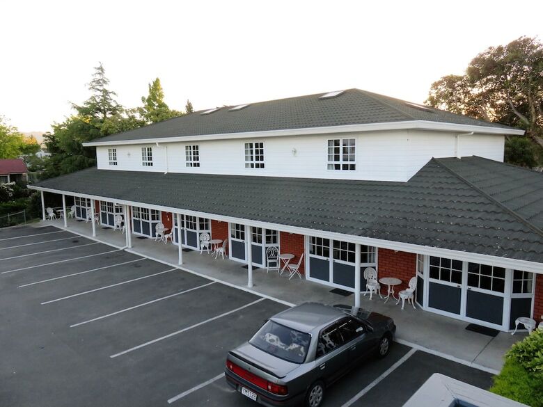 Hotel Admirals Motor Lodge