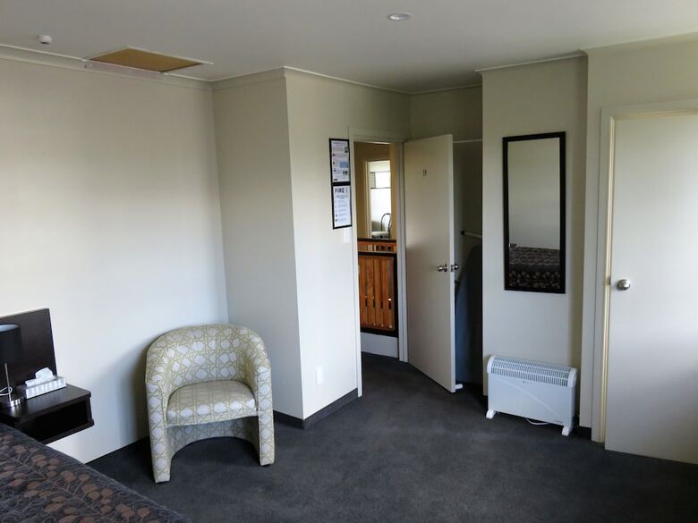 Hotel Admirals Motor Lodge