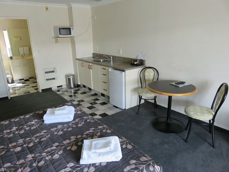 Hotel Admirals Motor Lodge