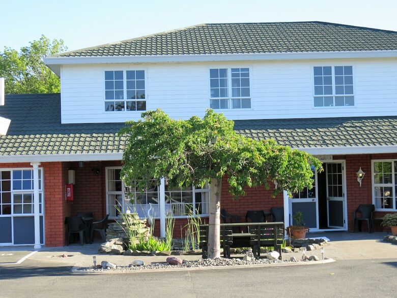 Hotel Admirals Motor Lodge