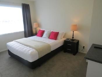 Ellena Court Motel