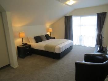 Ellena Court Motel