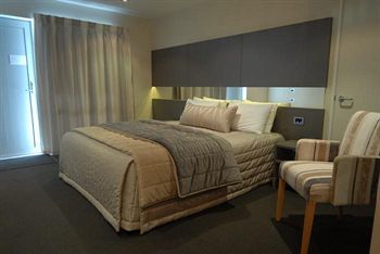 Airport Gateway Motor Lodge