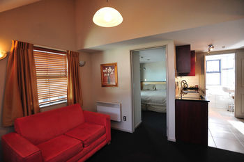 Athena Motel & Apartments