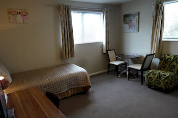 Athena Motel & Apartments