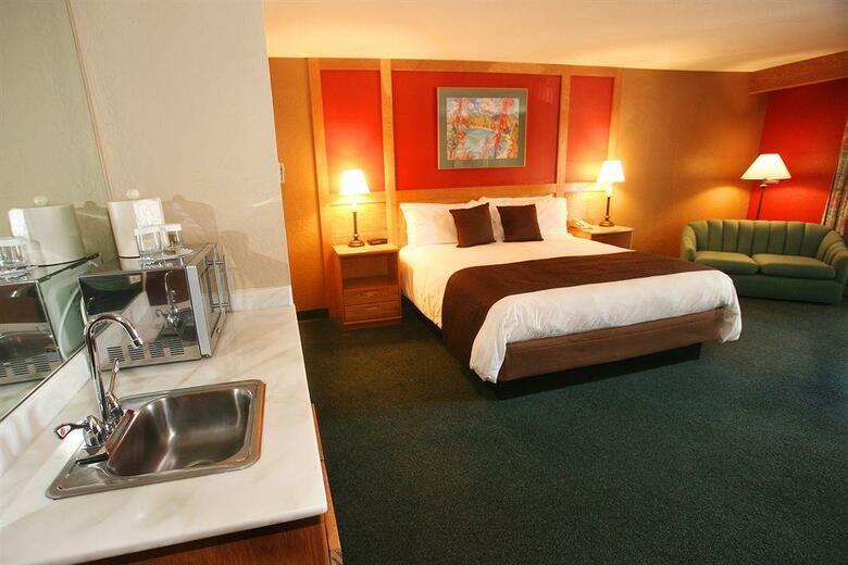 Hotel Inn By The Lake