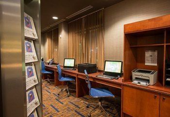 Hotel Courtyard By Marriott Cincinnati North At Union Centre