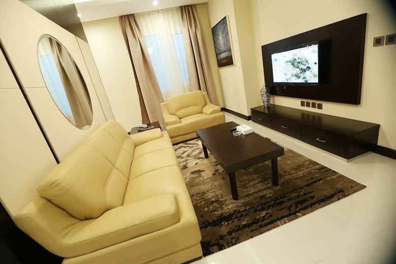 Atiram Premier Hotel
