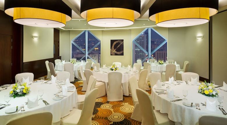 Hotel City Seasons Towers