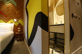 Cucu Hotel