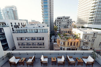 Lily & Bloom Hotel