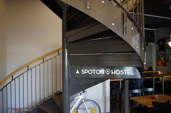 Spoton Hostel & Sportsbar