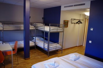 Spoton Hostel & Sportsbar
