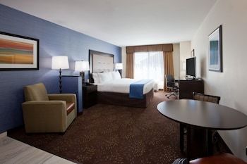Holiday Inn Express Hotel & Suites Fort Dodge