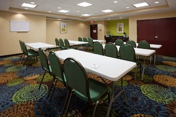 Holiday Inn Express Hotel & Suites Fort Dodge