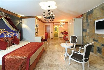 Hotel Camelot Boutique & Beach