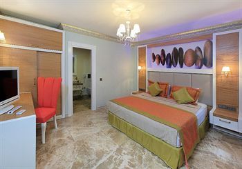 Hotel Camelot Boutique & Beach
