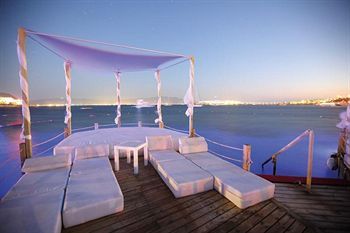 Hotel Camelot Boutique & Beach