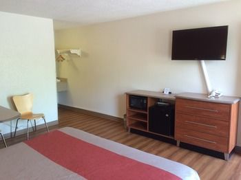 Motel 6 Mount Vernon, Il
