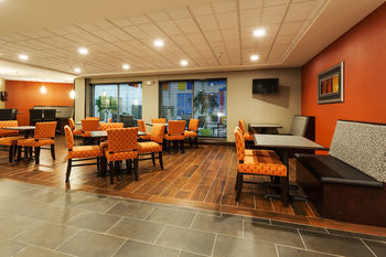 Holiday Inn Express Hotel & Suites Rapid City