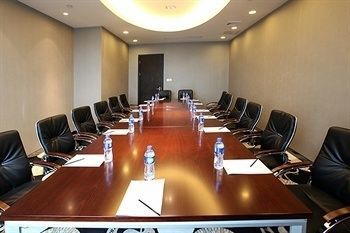 New Beacon Luguang International Hotel