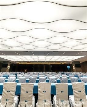 New Beacon Luguang International Hotel