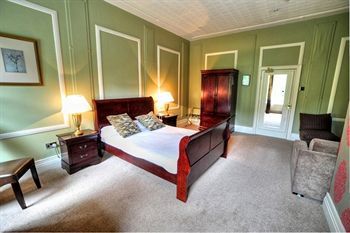 Aparthotel Bartle Hall Country Hotel