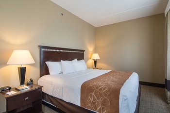 Hotel Comfort Suites Beachside