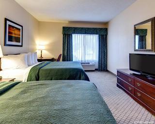 Hotel Quality Inn & Suites